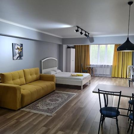 Апартаменты В Центре, В Новом Доме Almati Kültér fotó