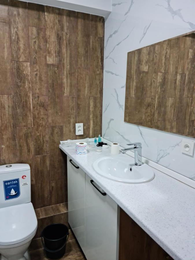 Апартаменты В Центре, В Новом Доме Almati Kültér fotó