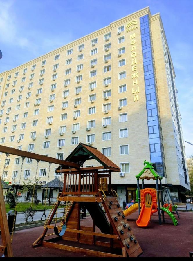 Апартаменты В Центре, В Новом Доме Almati Kültér fotó