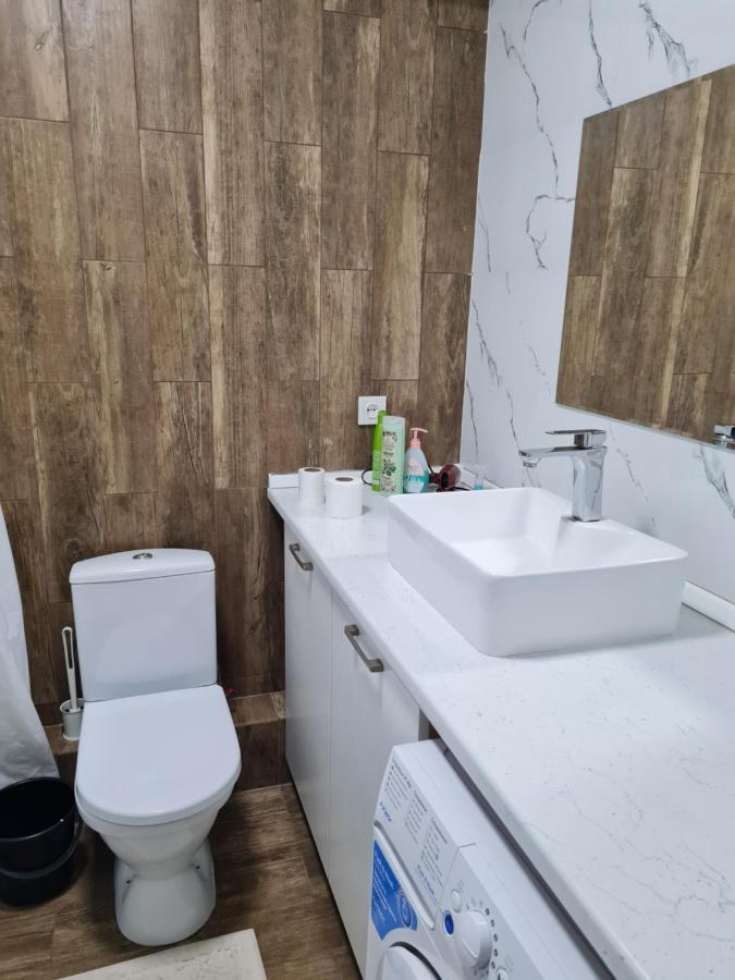 Апартаменты В Центре, В Новом Доме Almati Kültér fotó